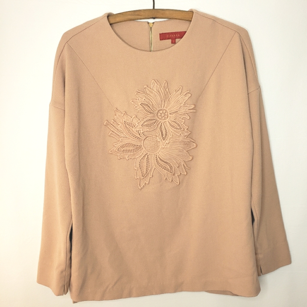 Callia Women's Top Long Sleeve Floral Applique Thick Knit Beige/Flesh Size 2